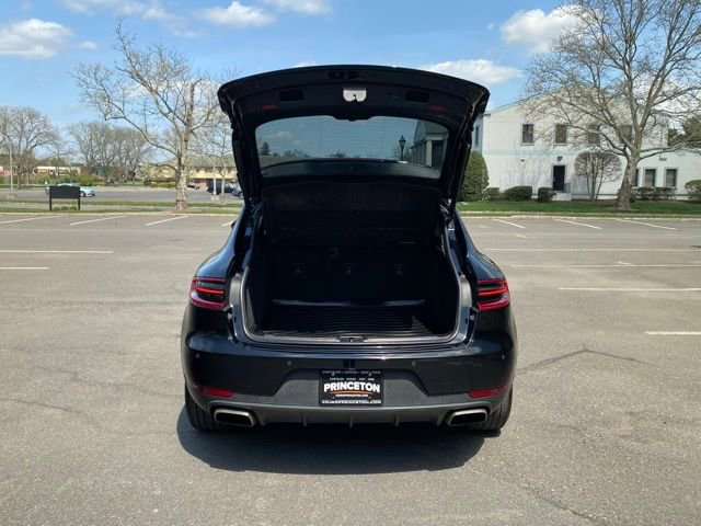 Used 2017 Porsche Macan image 11