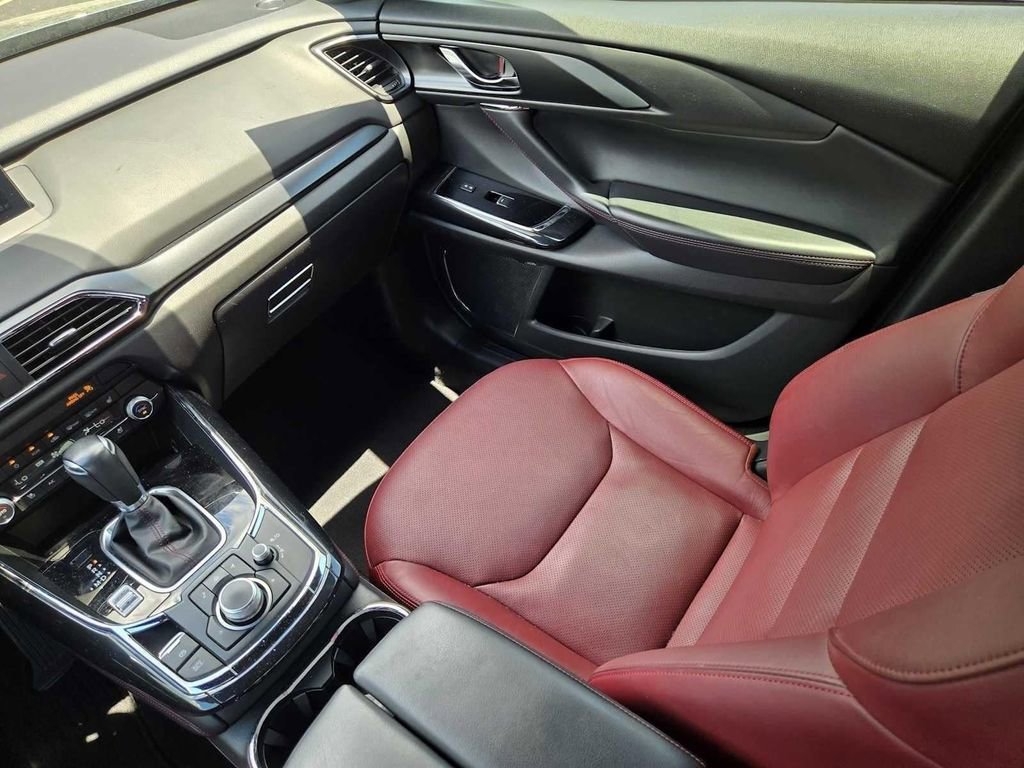 Used 2021 MAZDA CX-9 Carbon Edition FWD image 16