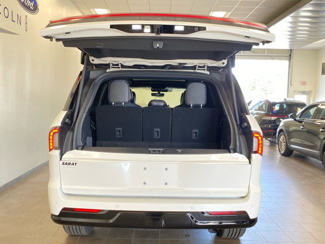 New 2026 Lincoln Navigator Black Label AWD/4WD image 8