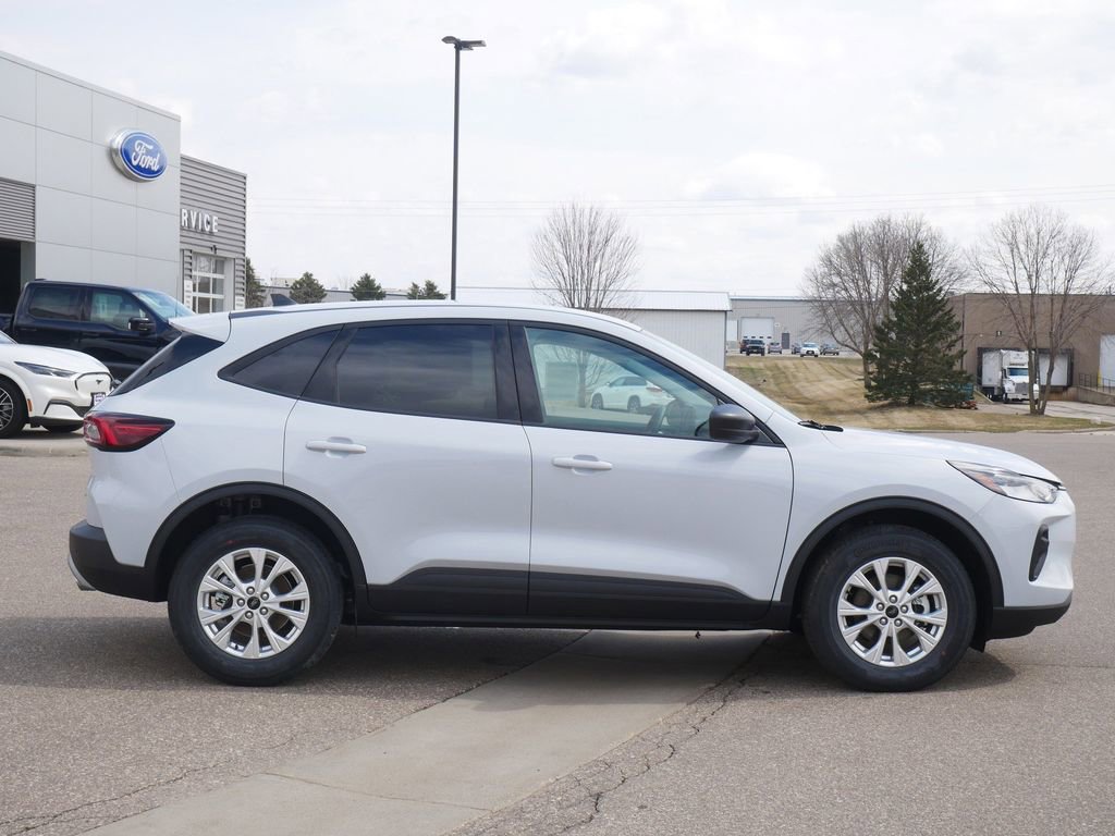 New 2026 Ford Escape Active w/ Tech Pack #1 AWD/4WD image 2