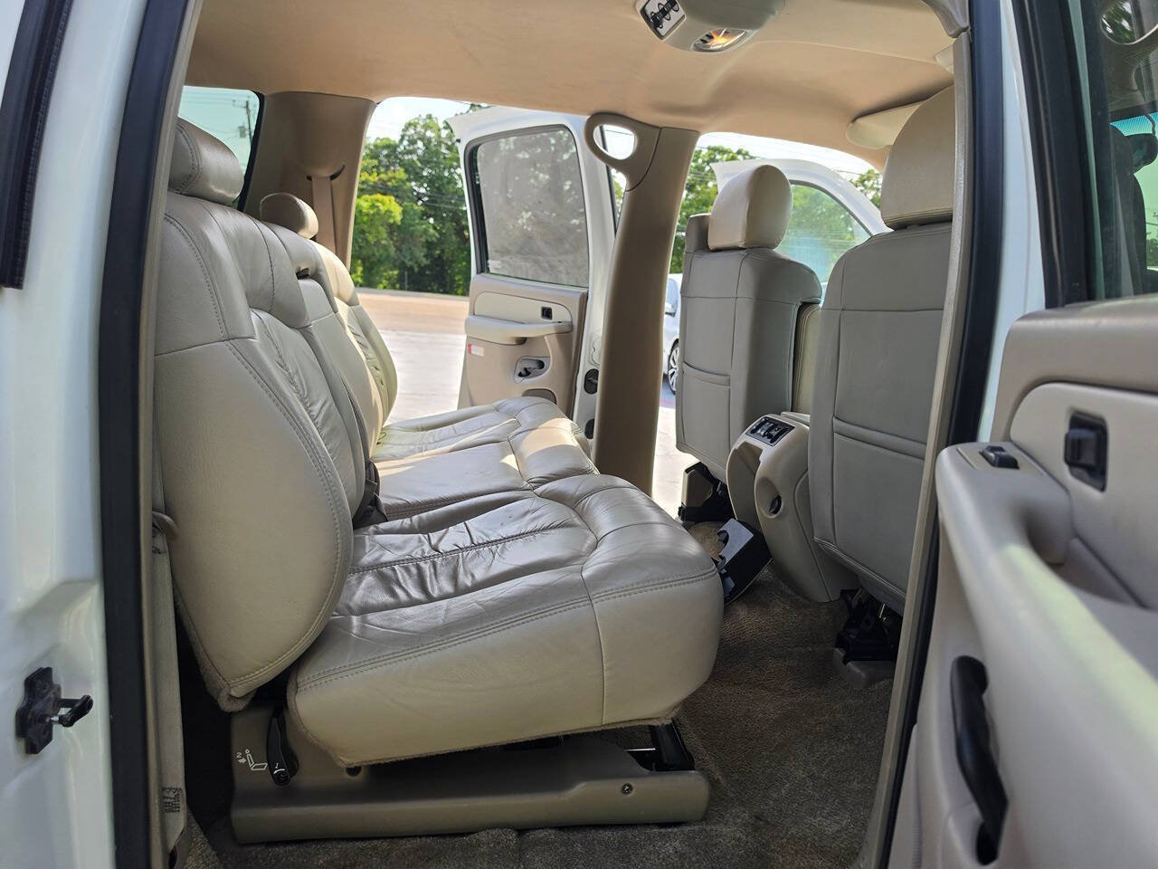 Used 2002 Chevrolet Suburban LS RWD image 31