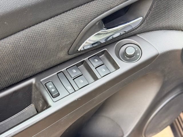 Used 2016 Chevrolet Cruze LT FWD image 14