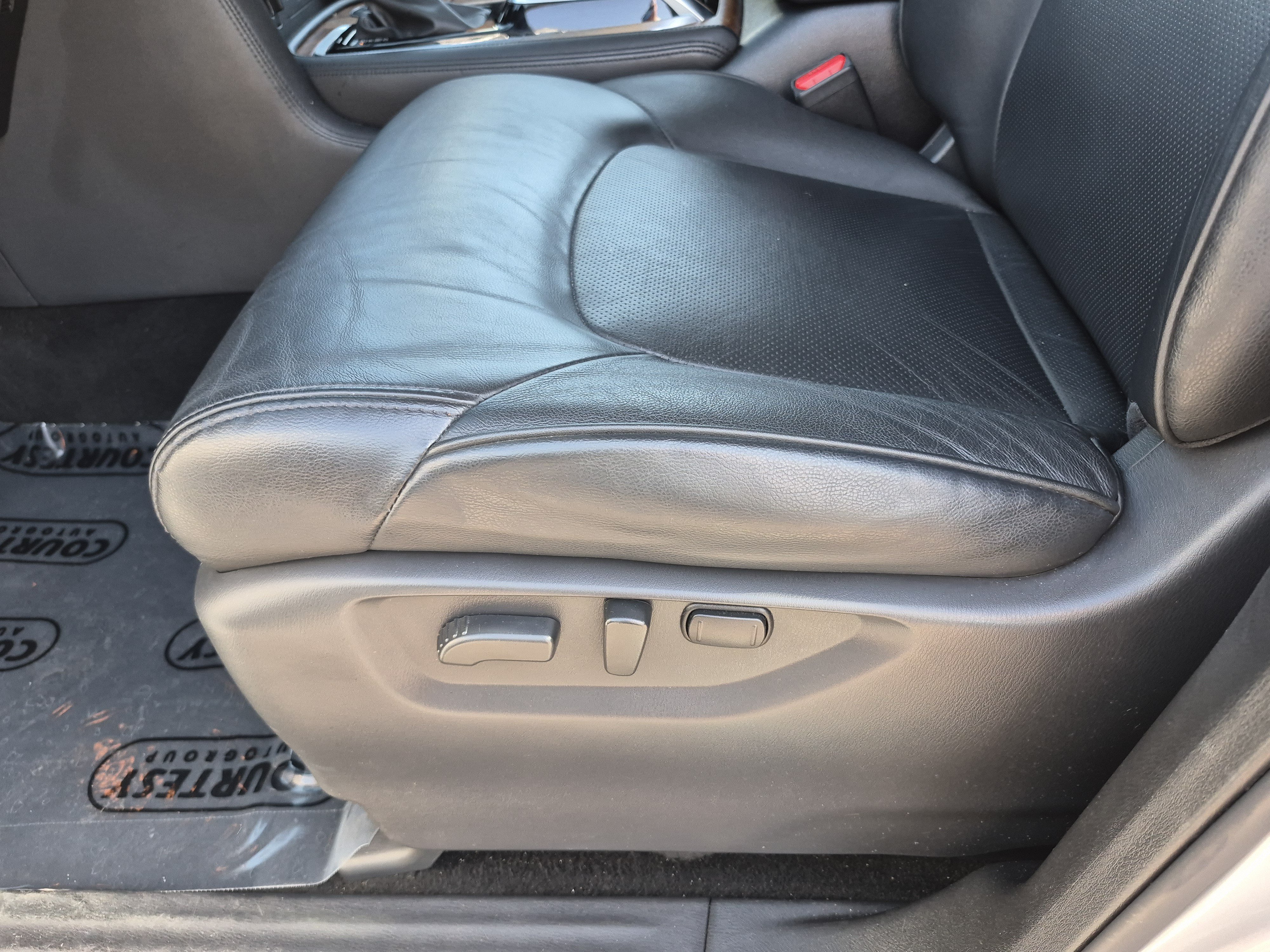 Certified 2024 Nissan Armada SL w/ Captain's Chairs Package RWD image 26