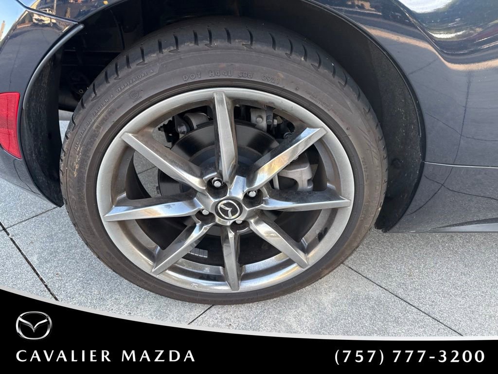 Used 2021 MAZDA MX-5 Miata RF Grand Touring RWD image 18
