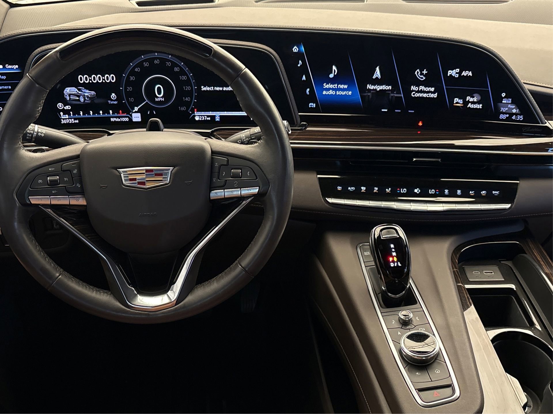 Used 2022 Cadillac Escalade ESV Sport w/ Touring Package AWD/4WD image 15