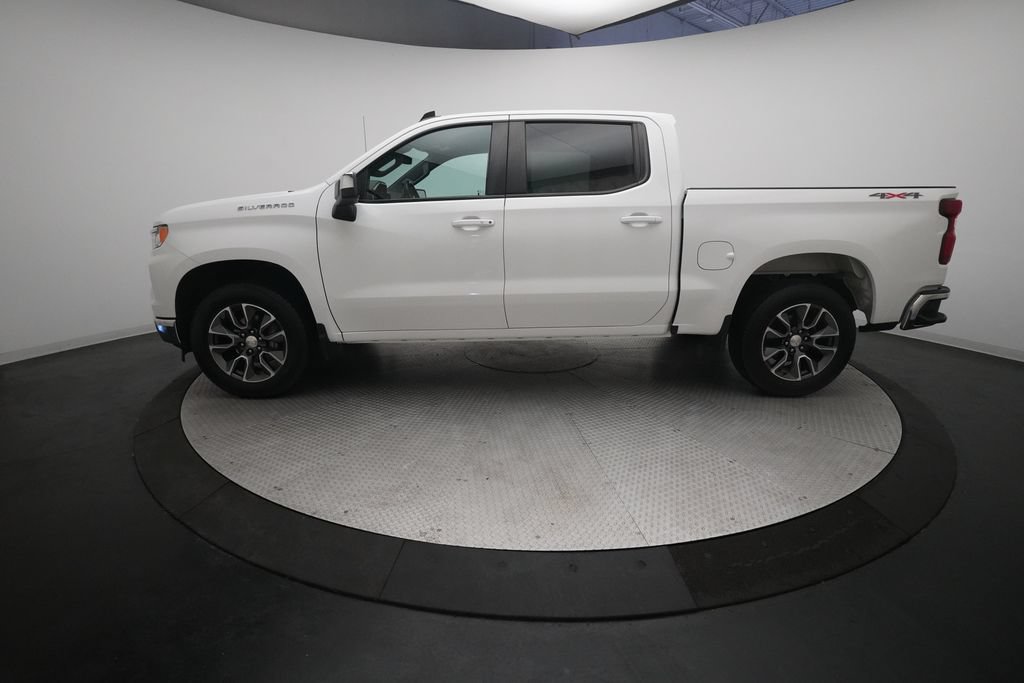 Used 2024 Chevrolet Silverado 1500 LT AWD/4WD image 22