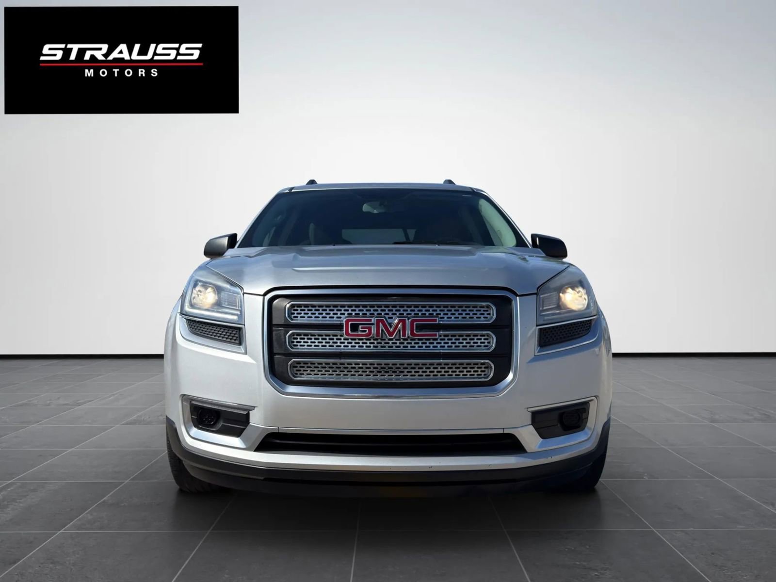 Used 2014 GMC Acadia SLE image 2