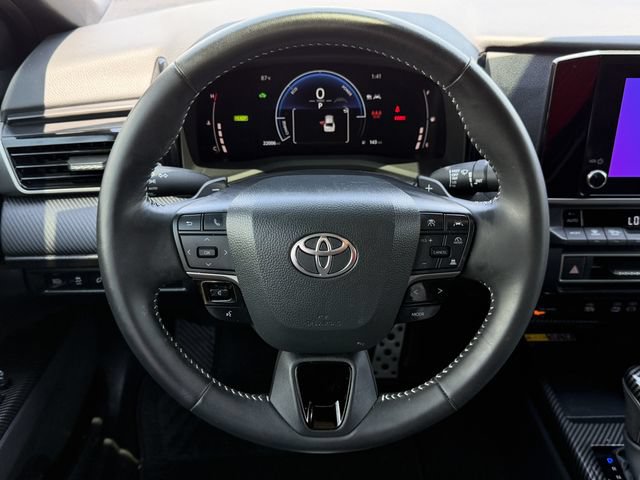 Used 2025 Toyota Camry SE w/ Convenience Package FWD image 12