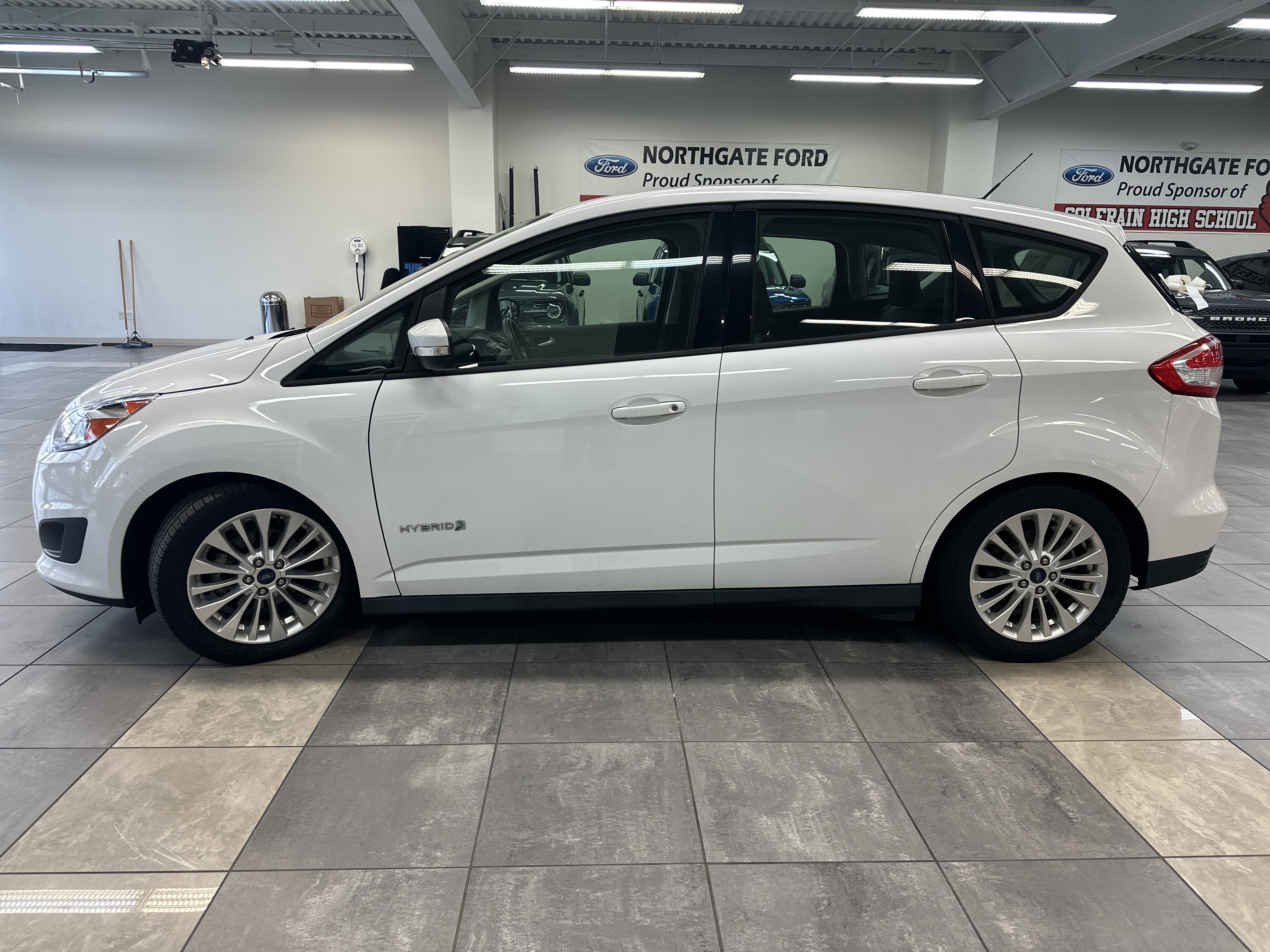 Used 2018 Ford C-MAX SE w/ Cold Weather Package image 12