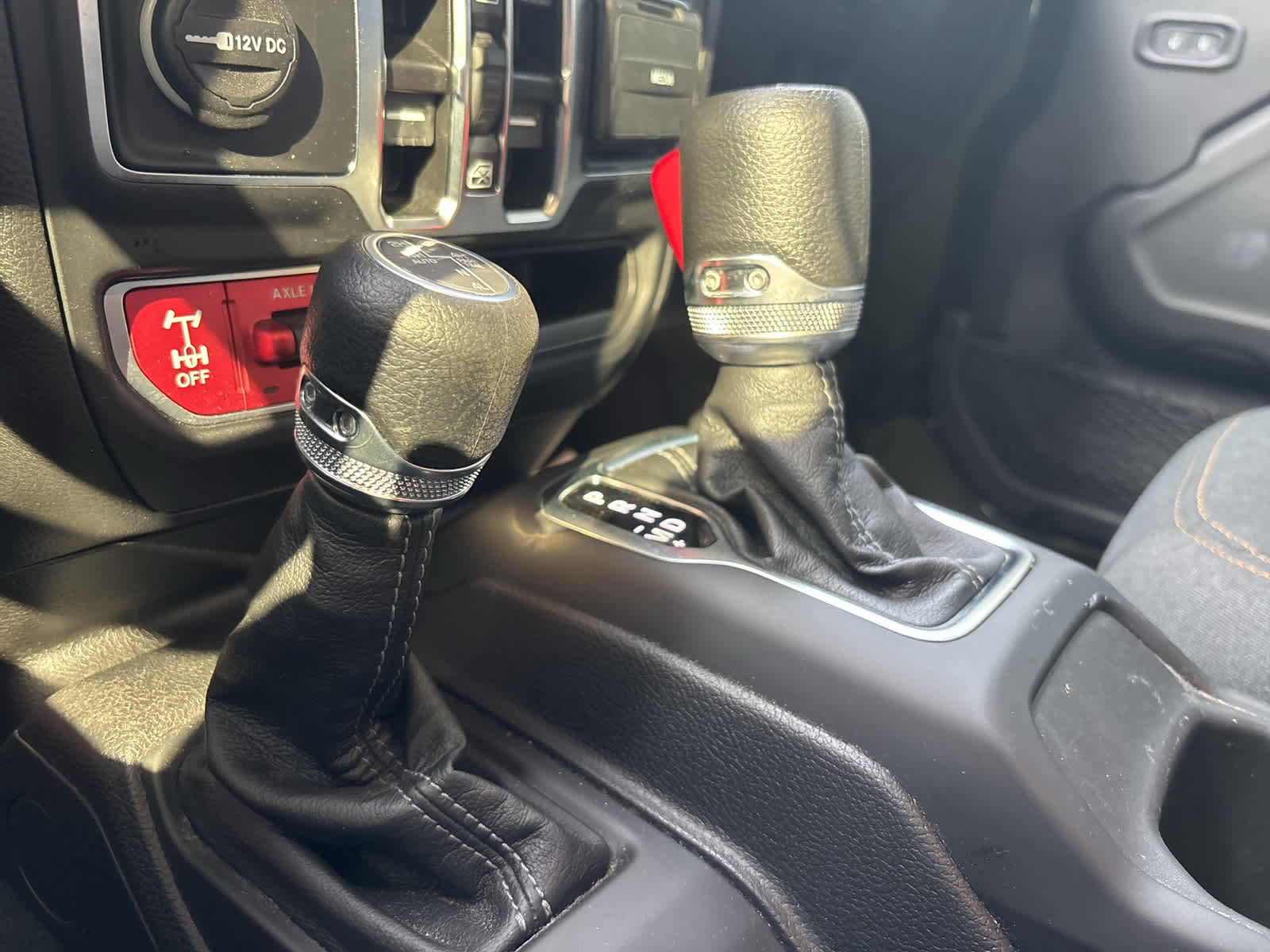 Used 2024 Jeep Wrangler Willys image 24