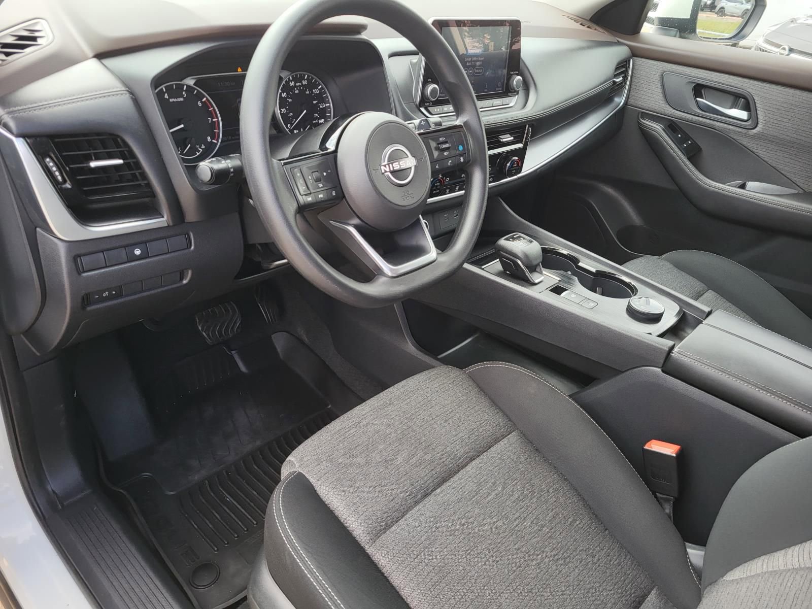 Used 2022 Nissan Rogue SV image 24