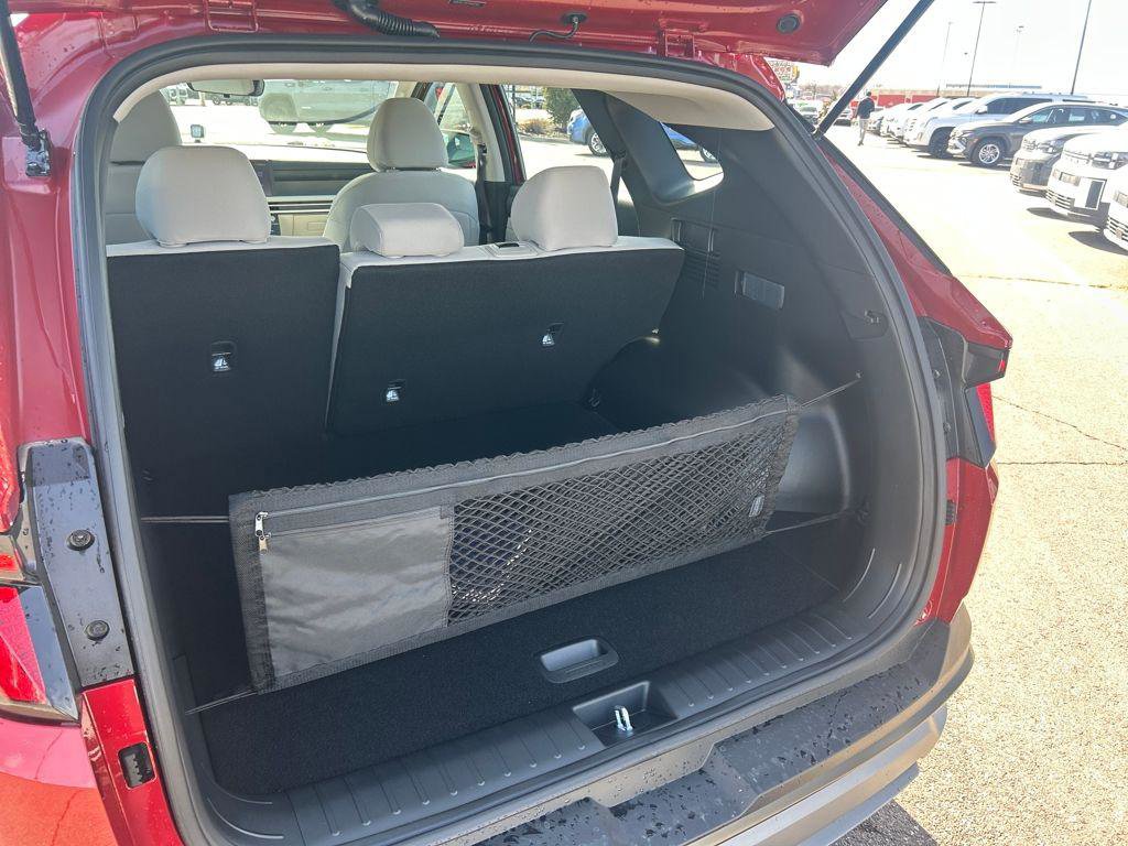 New 2026 Hyundai Tucson SE image 28