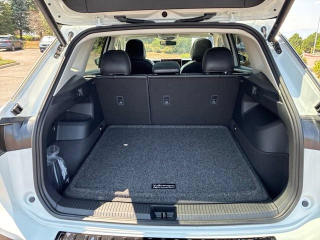 Used 2026 Volkswagen Tiguan SE w/ Panoramic Sunroof Package AWD/4WD image 7