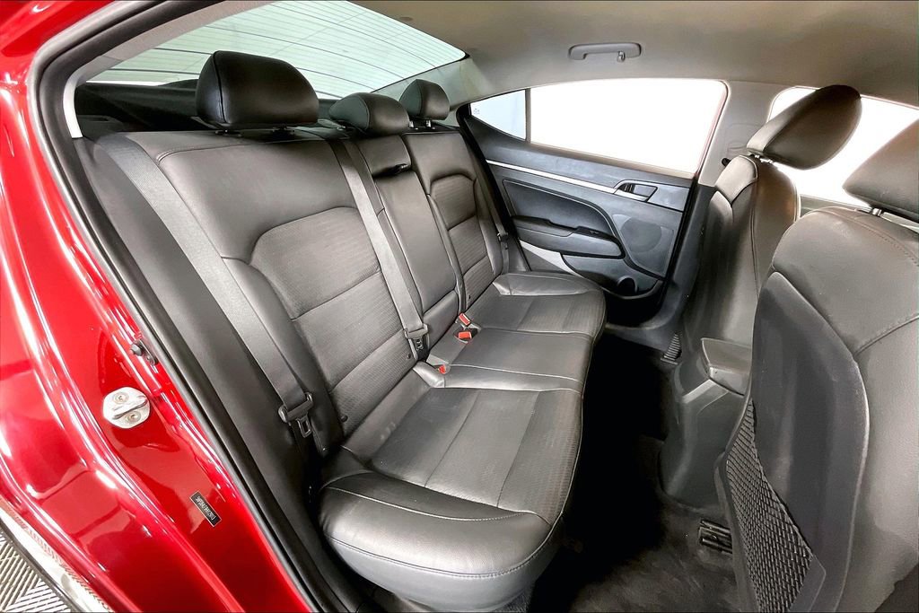 Used 2017 Hyundai Elantra Limited image 25