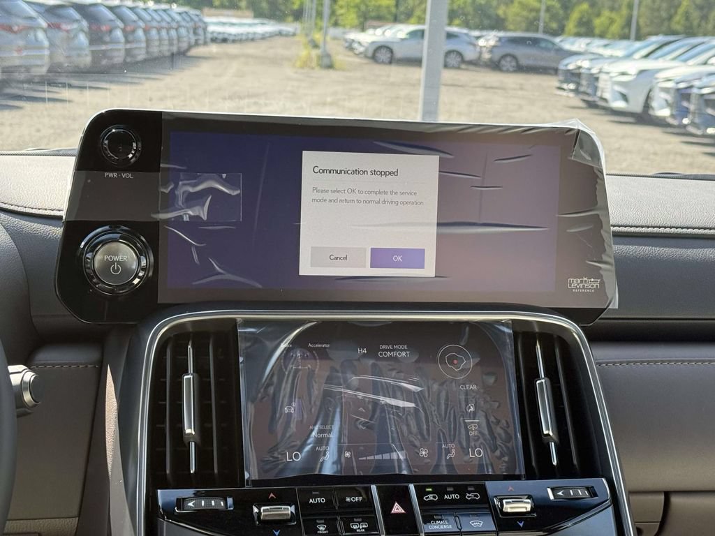 New 2026 Lexus LX 700h Luxury AWD/4WD image 10