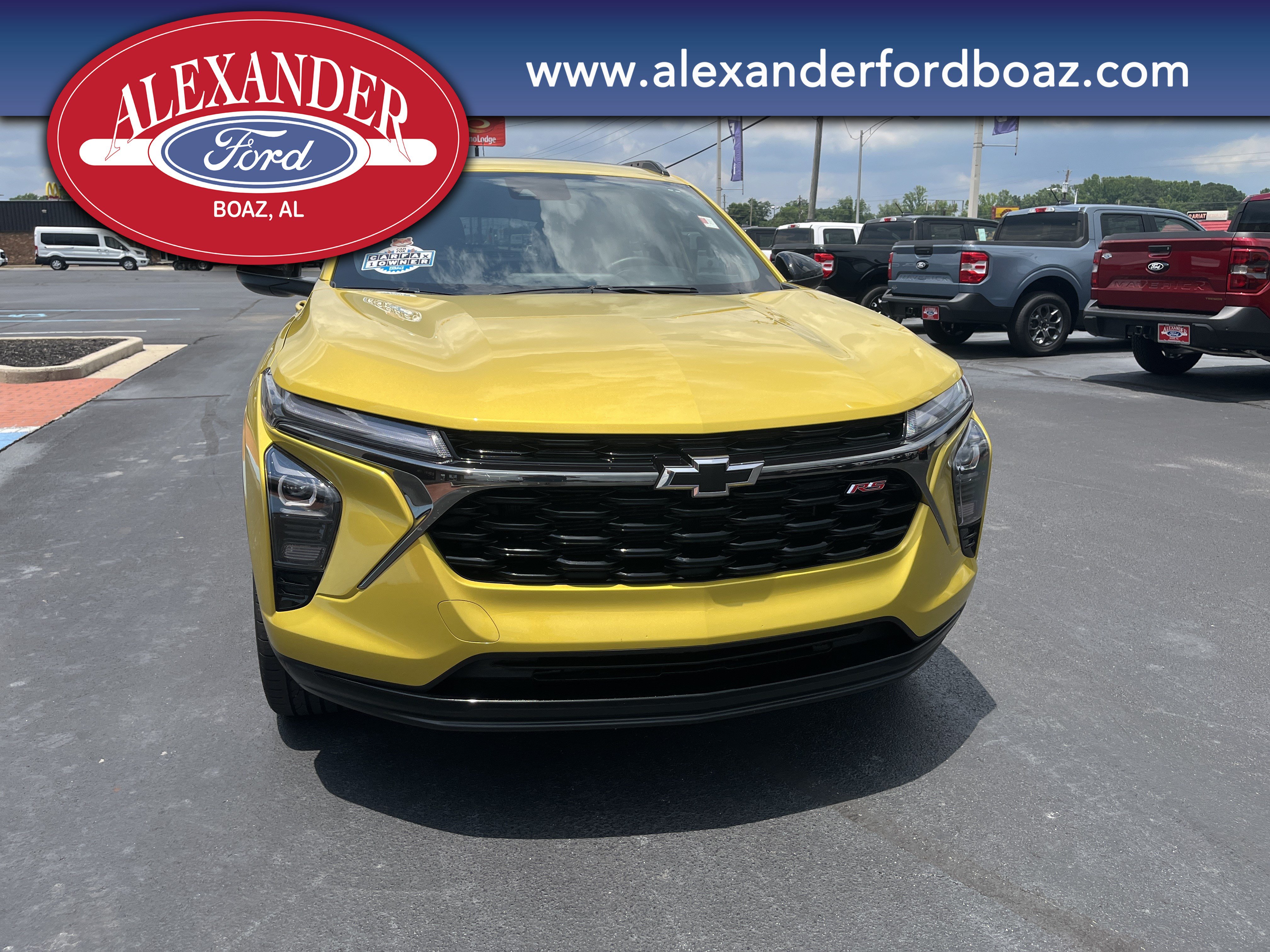 Used 2025 Chevrolet Trax RS w/ Sunroof Package FWD image 5