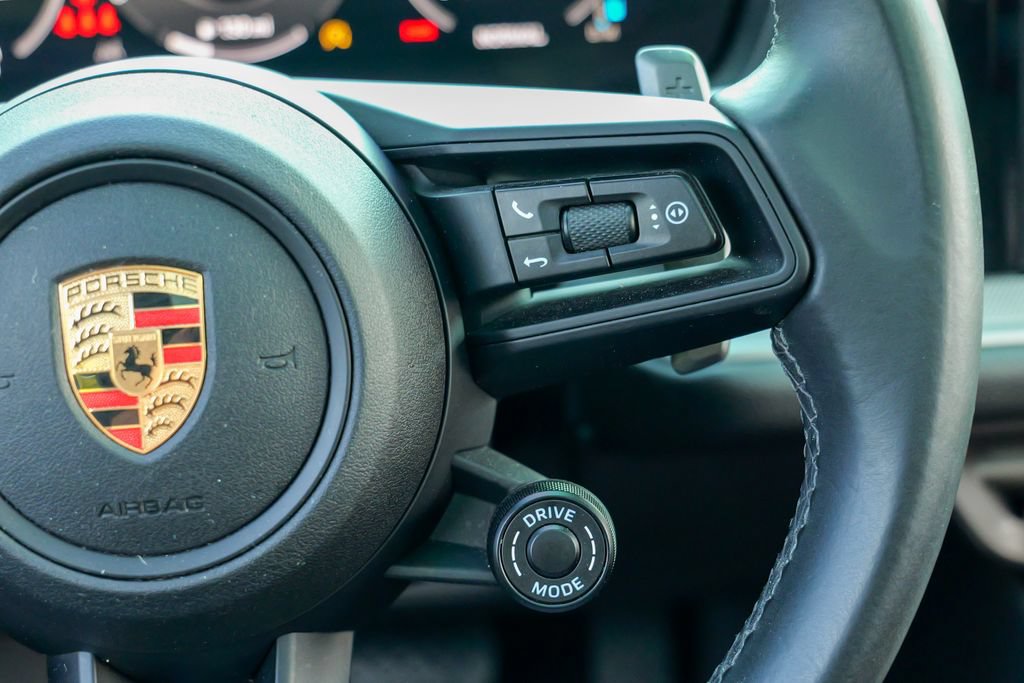 Used 2024 Porsche Cayenne Coupe AWD/4WD image 45