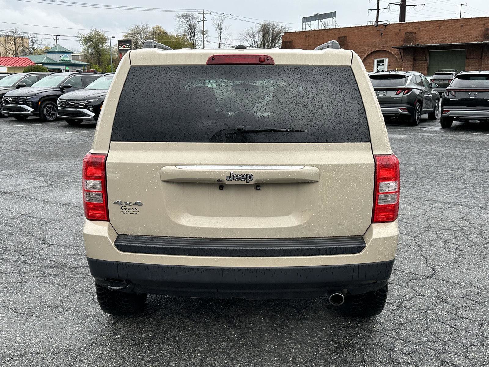 Used 2017 Jeep Patriot Sport w/ Power Value Group AWD/4WD image 7