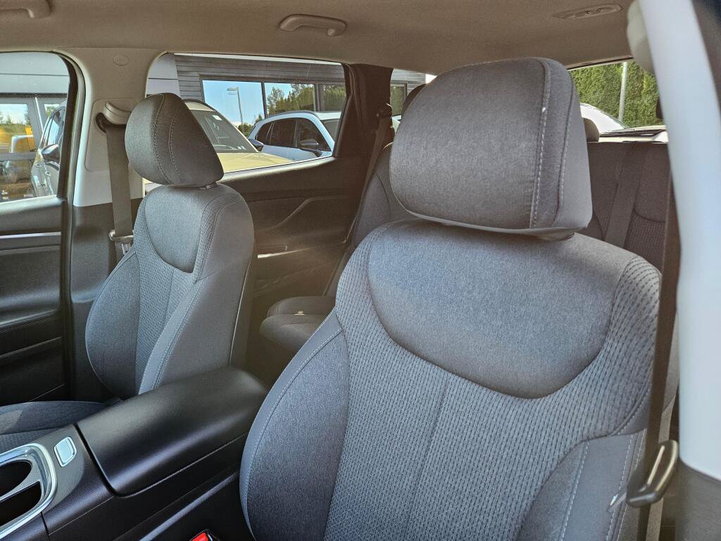 Used 2023 Hyundai Santa Fe SEL AWD/4WD image 16
