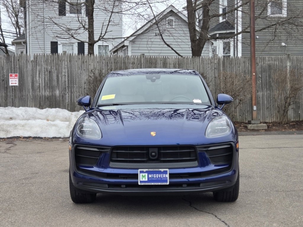 Used 2023 Porsche Macan AWD image 9