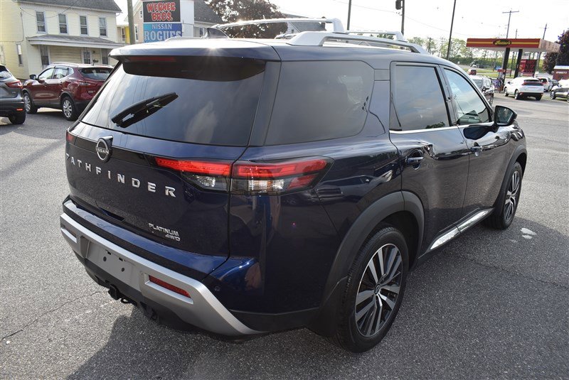 Used 2022 Nissan Pathfinder Platinum w/ Cargo Package image 7