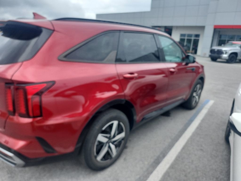 Used 2023 Kia Sorento S w/ Panoramic Sunroof Package FWD image 14