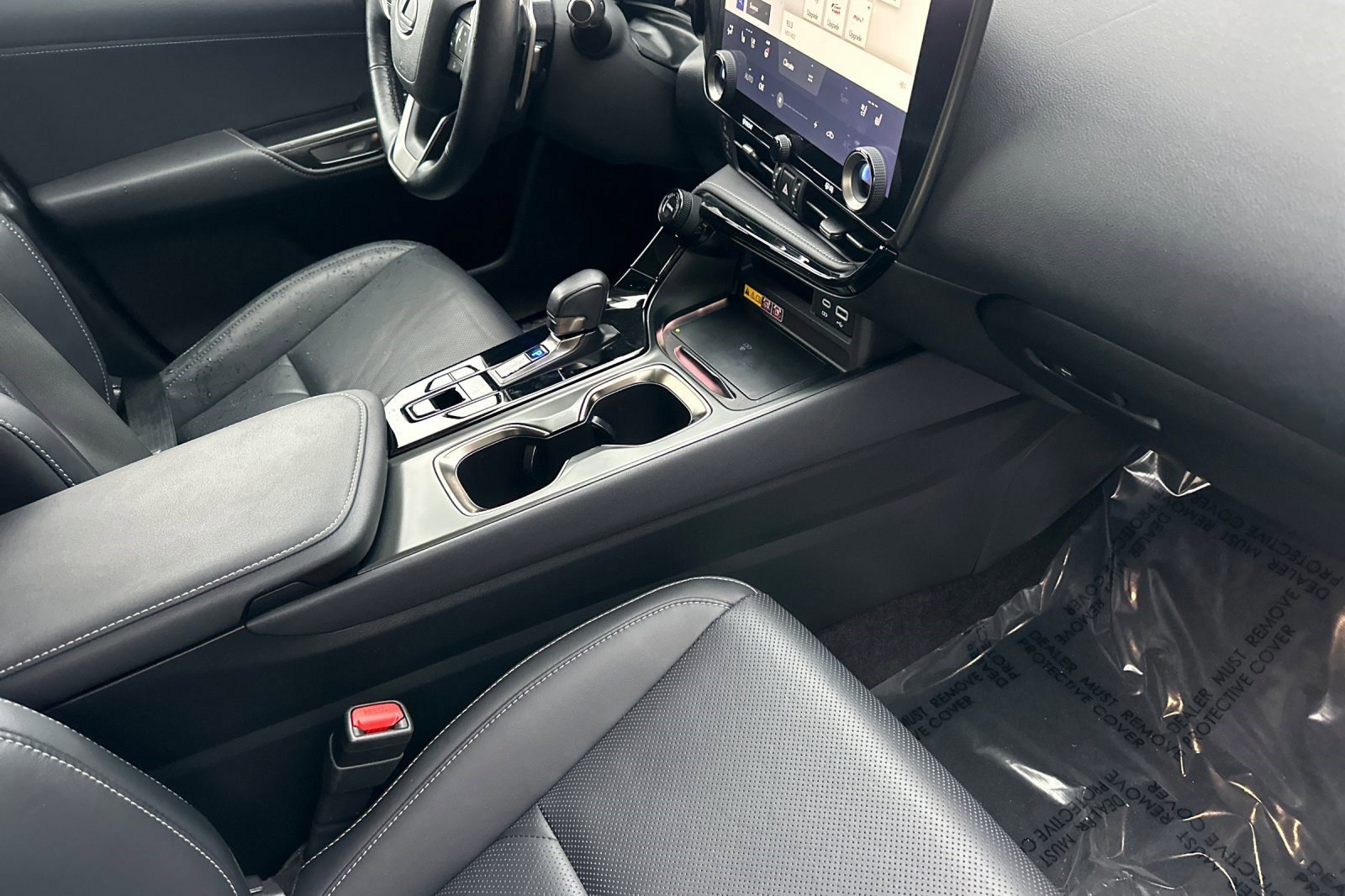 Certified 2025 Lexus NX 300h AWD w/ Luxury Package image 31