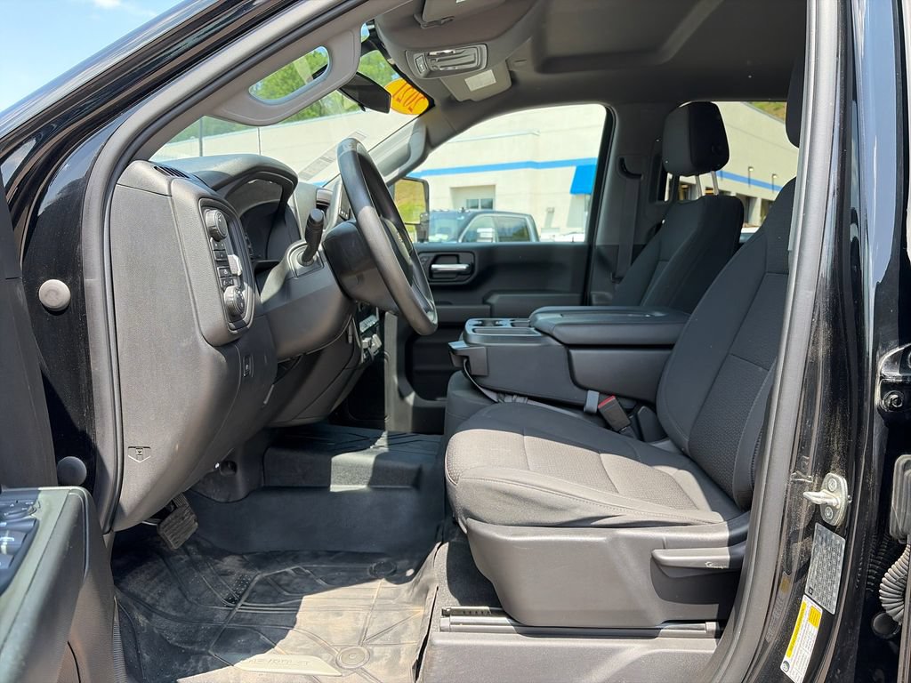 Used 2021 Chevrolet Silverado 2500 Custom w/ Custom Convenience Package AWD/4WD image 10