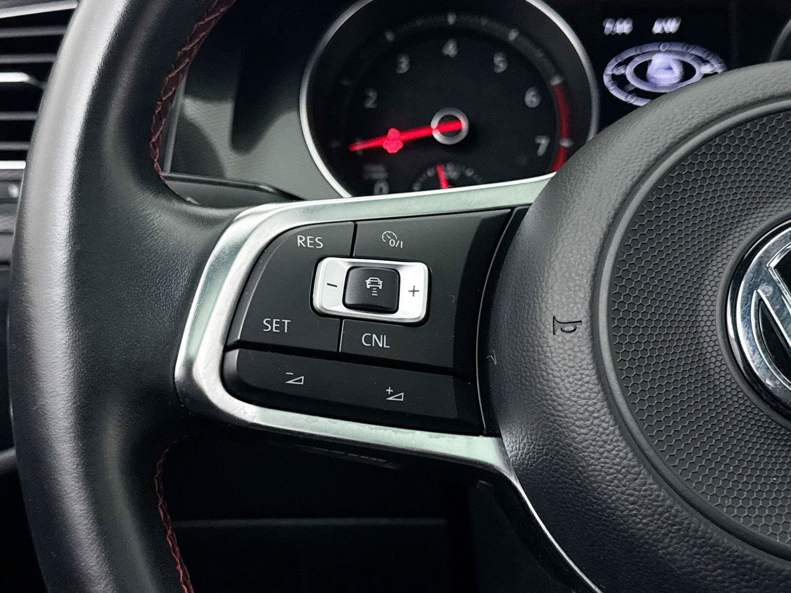 Used 2017 Volkswagen GTI Autobahn FWD image 32