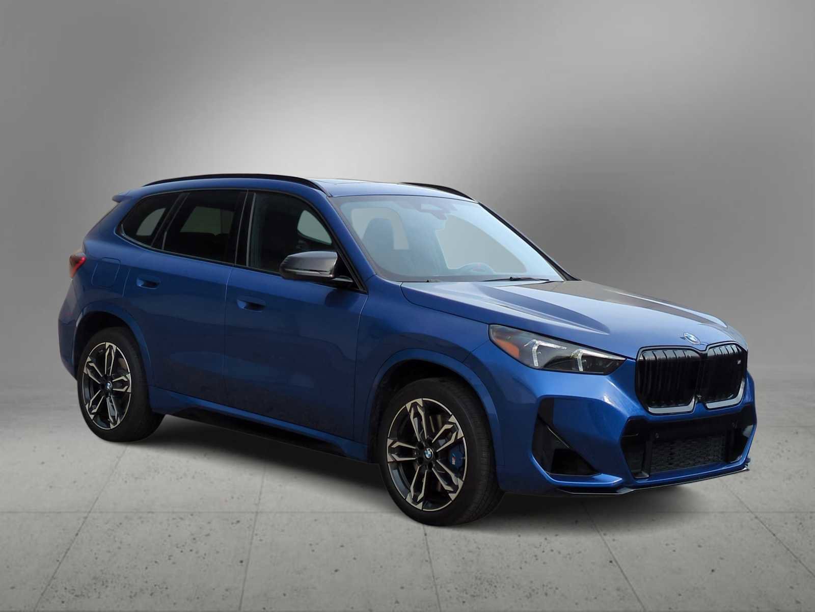 Used 2025 BMW X1 M35i w/ Premium Package image 2