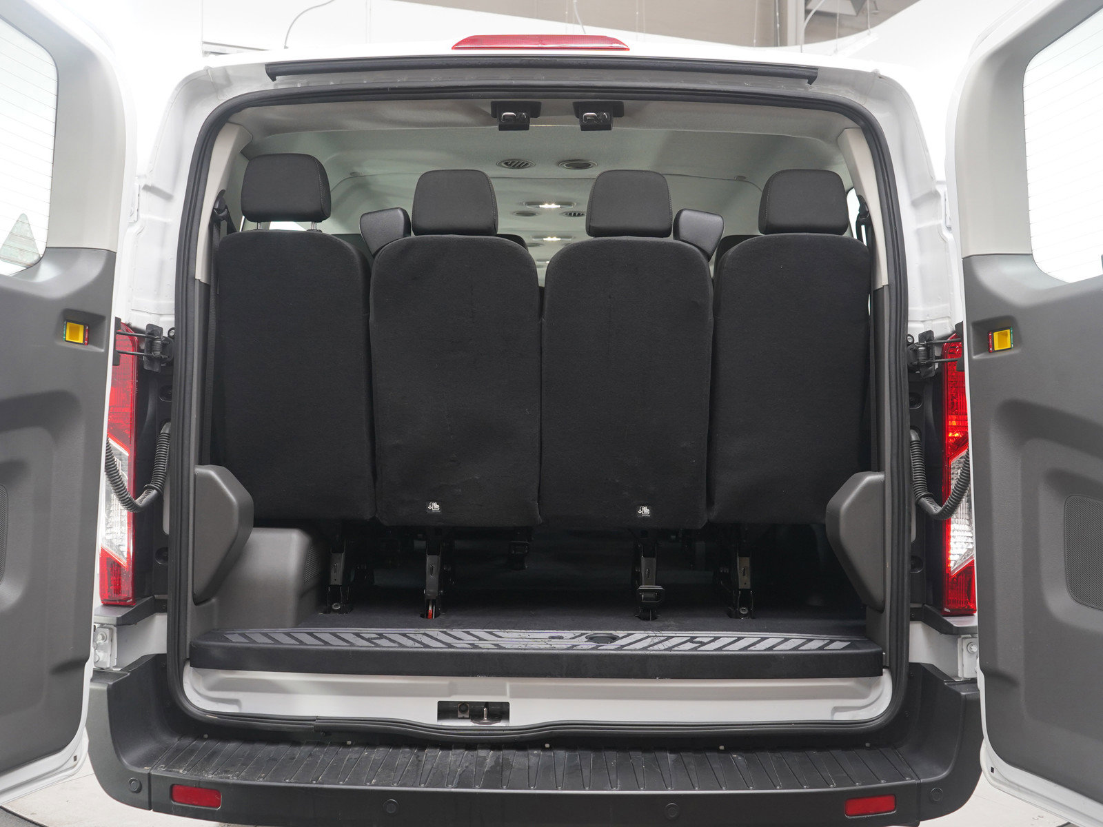 Used 2024 Ford Transit 350 XLT image 18