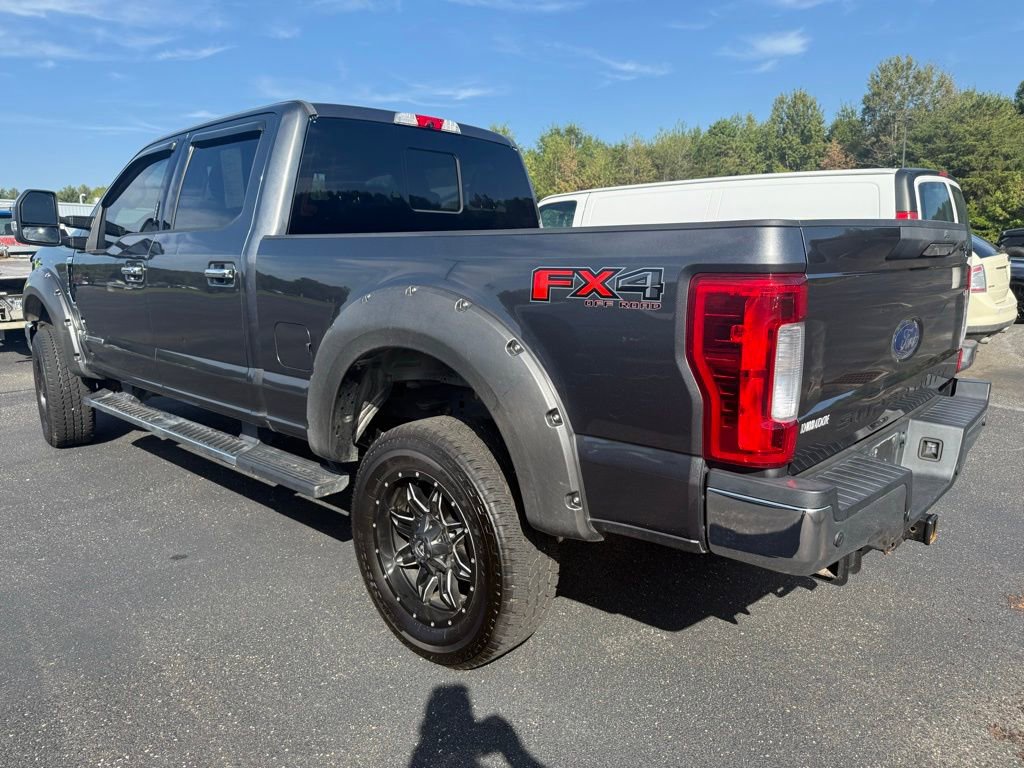 Used 2019 Ford F350 Lariat w/ Chrome Package image 10