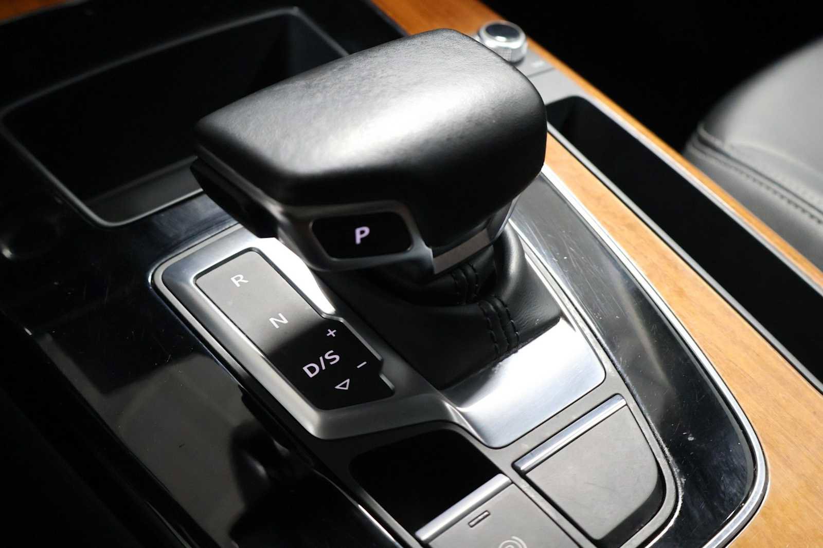 Used 2023 Audi Q5 2.0T Premium w/ Convenience Package AWD/4WD image 26