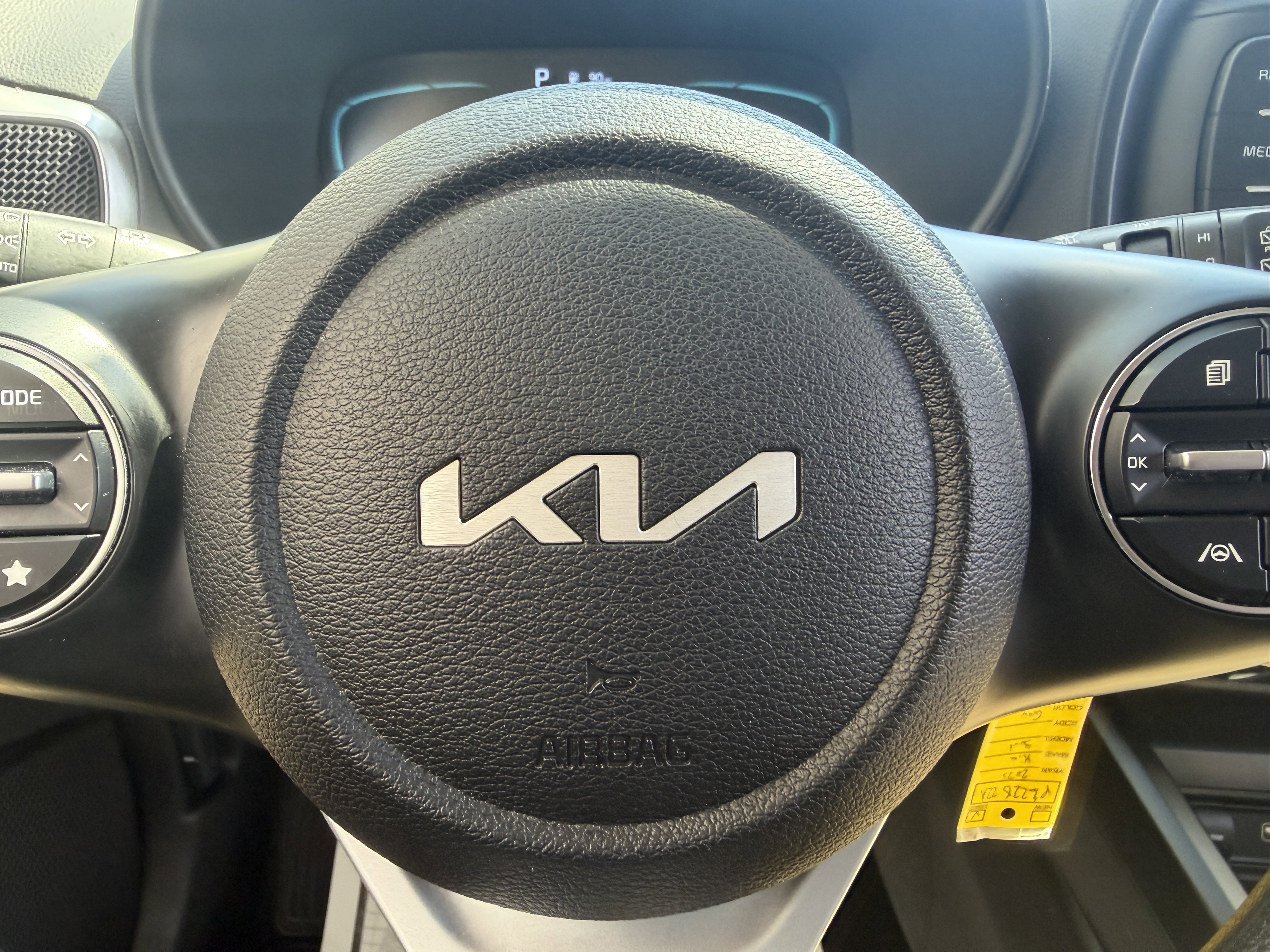 Used 2025 Kia Soul LX FWD image 31