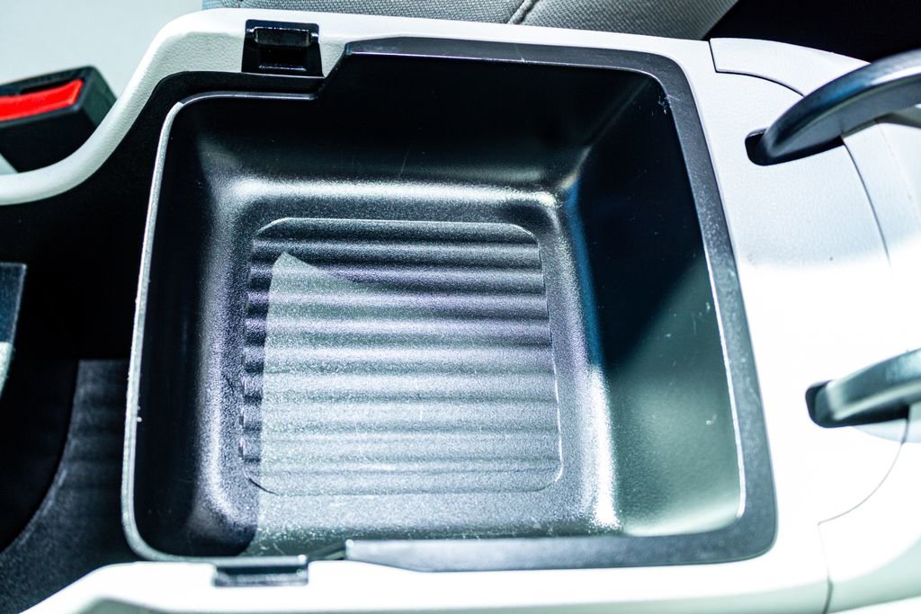 Used 2024 Hyundai Kona SE image 18