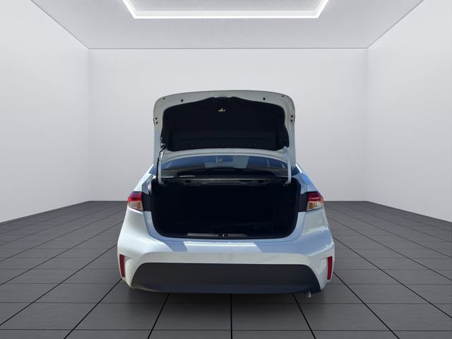 Used 2025 Toyota Corolla LE image 20