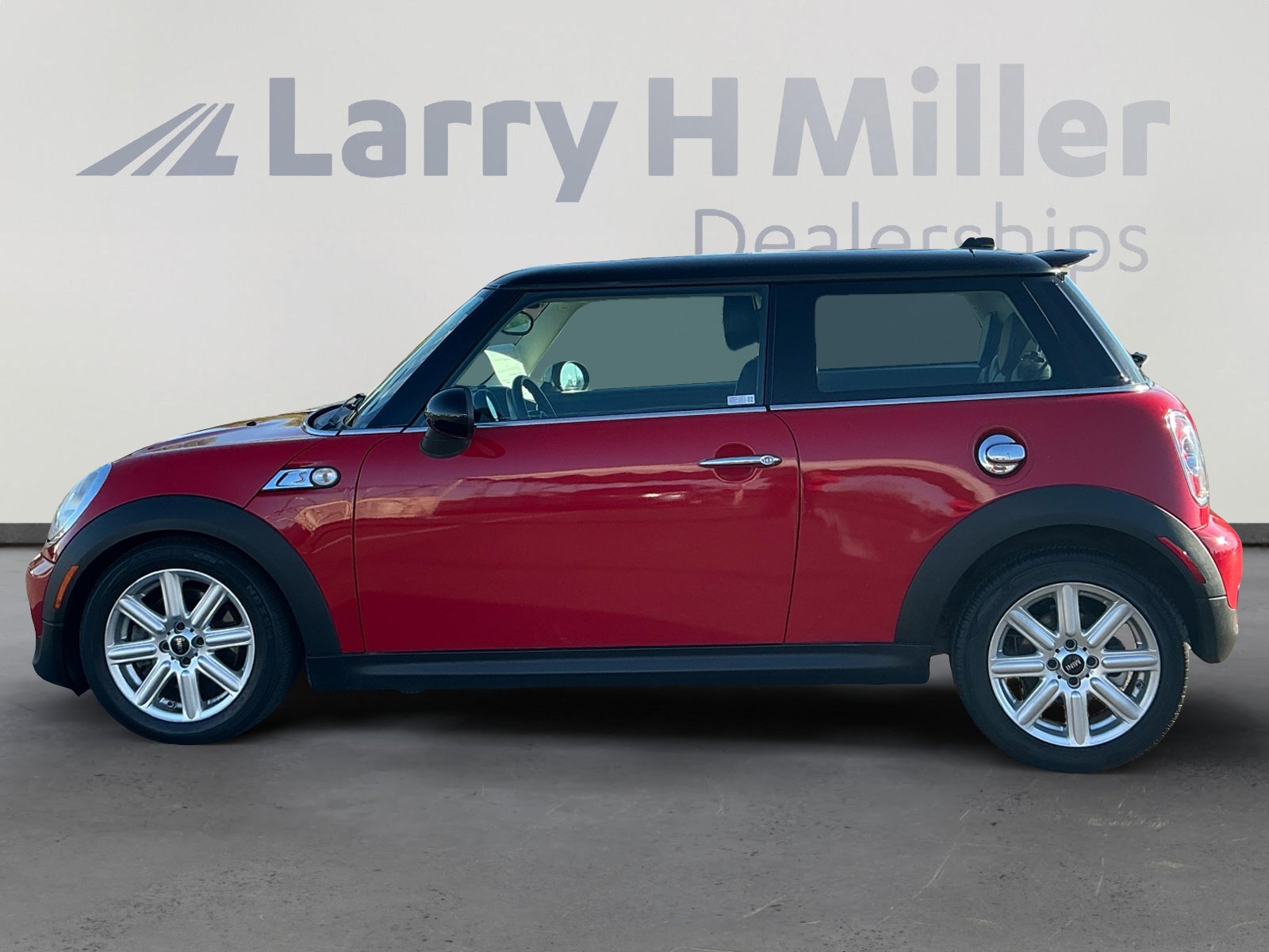 Used 2013 MINI Cooper S image 2
