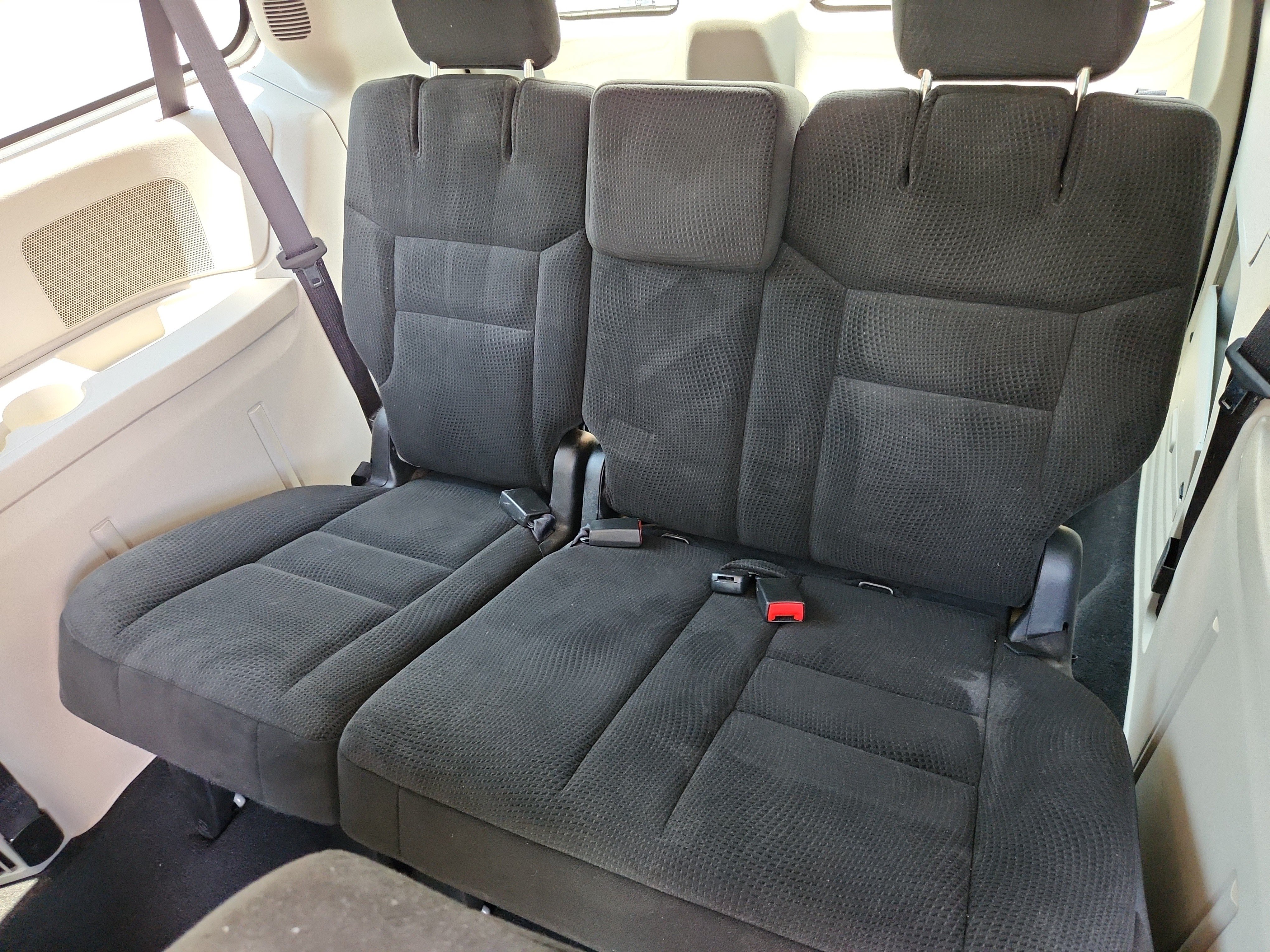 Used 2016 Dodge Grand Caravan SE w/ Quick Order Package 29E SE FWD image 26