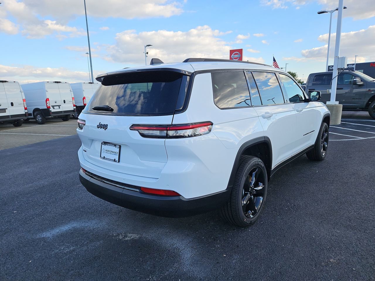 New 2025 Jeep Grand Cherokee L Altitude image 7