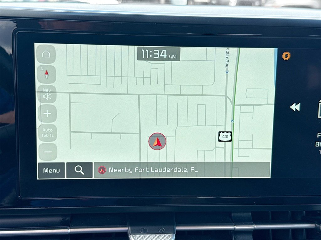 Used 2024 Kia Carnival EX image 14