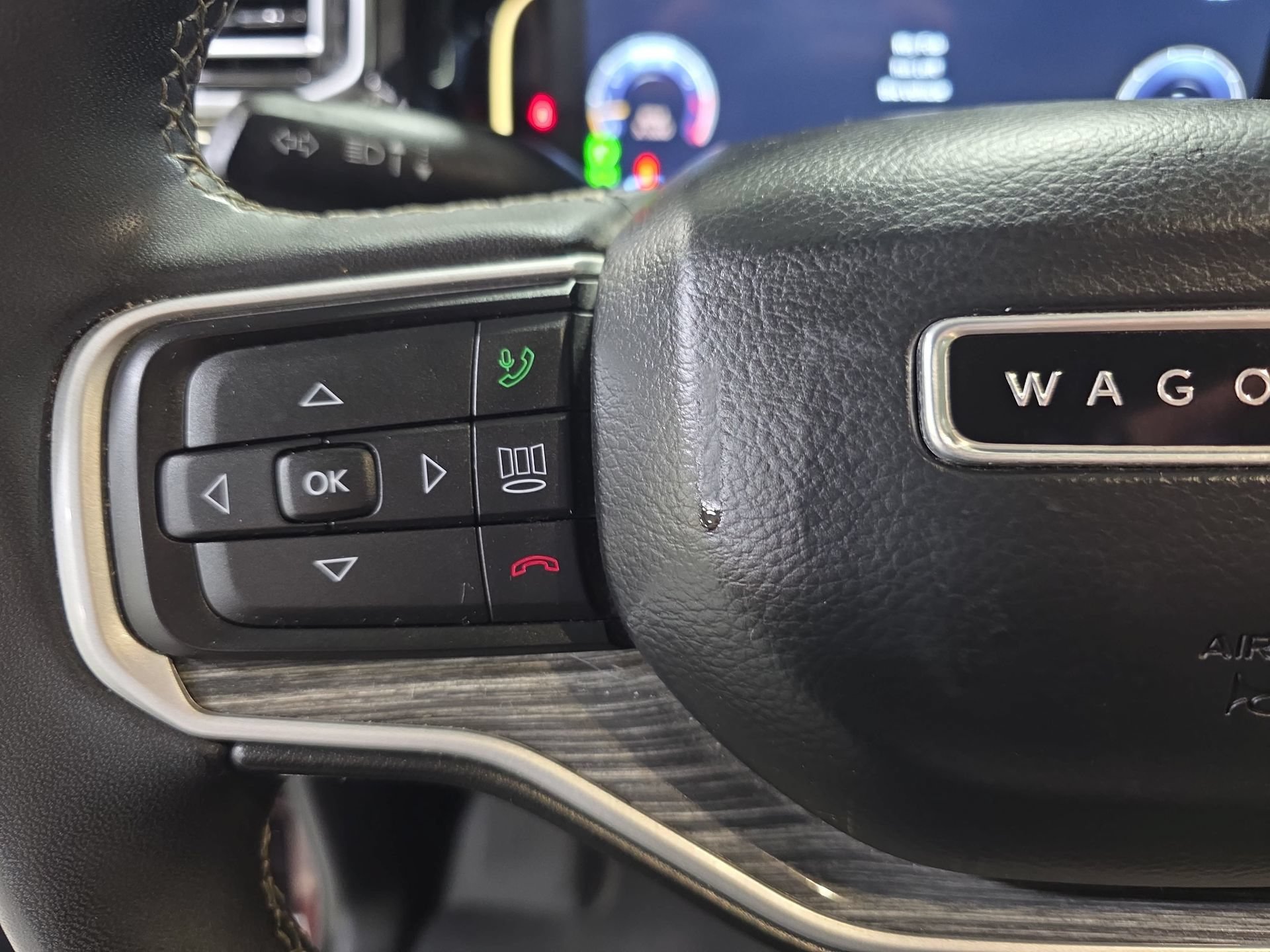 Used 2022 Jeep Wagoneer Series III w/ Rear Seat Video Group 1 AWD/4WD image 16