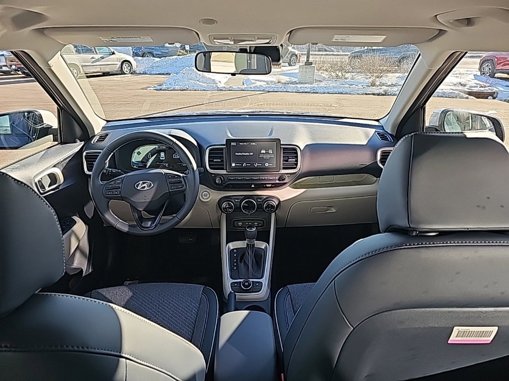 New 2026 Hyundai Venue SEL image 32