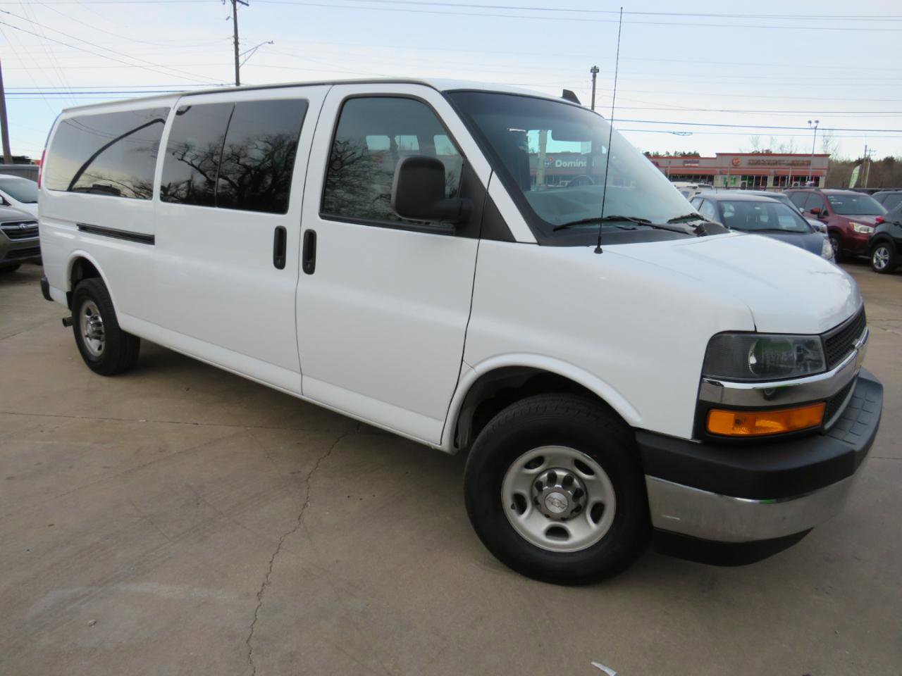 Used 2018 Chevrolet Express 3500 LT w/ LT Preferred Equipment Group RWD image 3