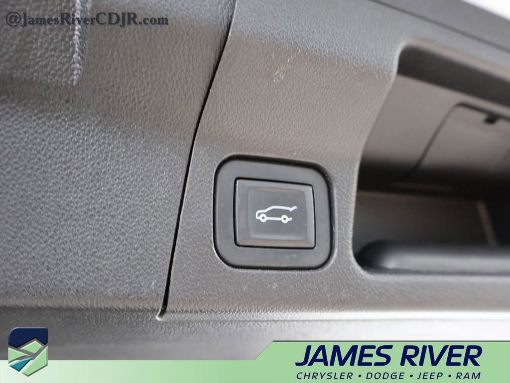 Used 2019 GMC Acadia SLT FWD image 17