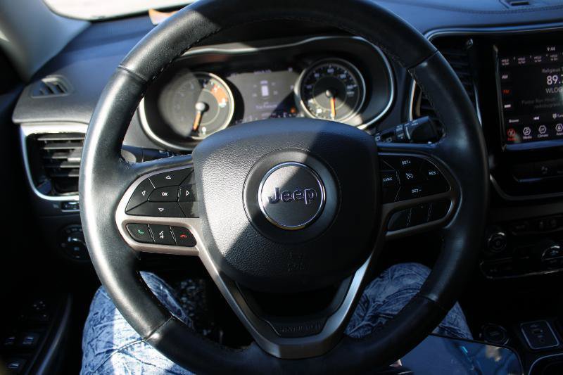 Used 2019 Jeep Cherokee Limited AWD/4WD image 9