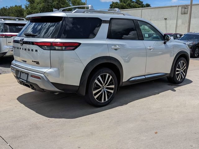 Used 2023 Nissan Pathfinder Platinum w/ Black Appearance Package AWD/4WD image 6