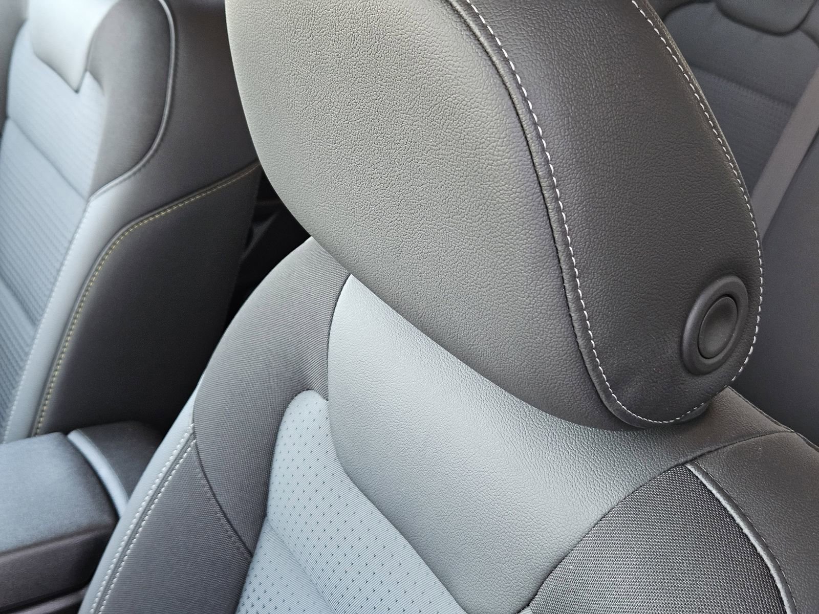 New 2026 Chevrolet Trax LT w/ Driver Confidence Package image 25