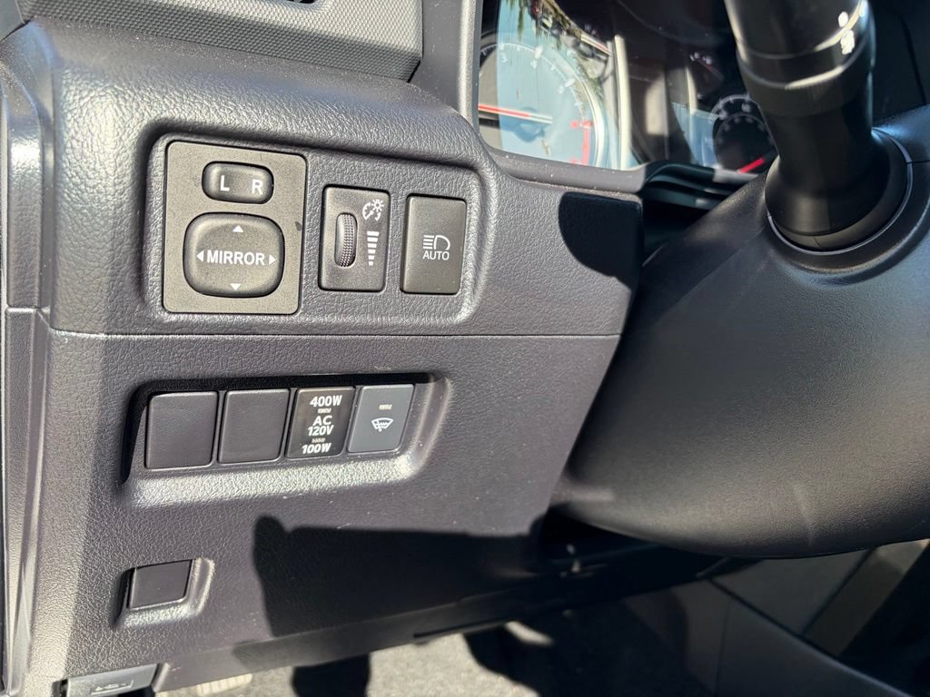 Used 2024 Toyota 4Runner TRD Off-Road Premium AWD/4WD image 28