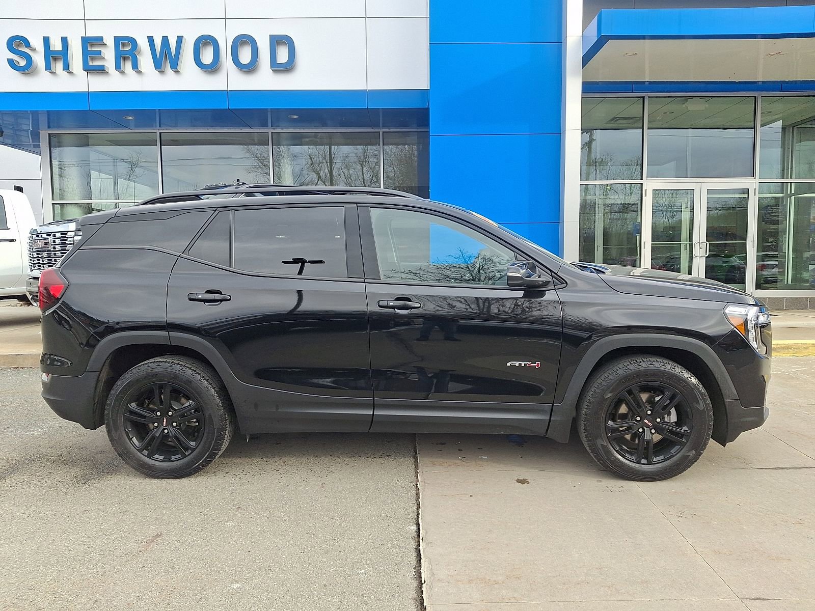 Used 2022 GMC Terrain AT4 w/ Infotainment Package II image 7