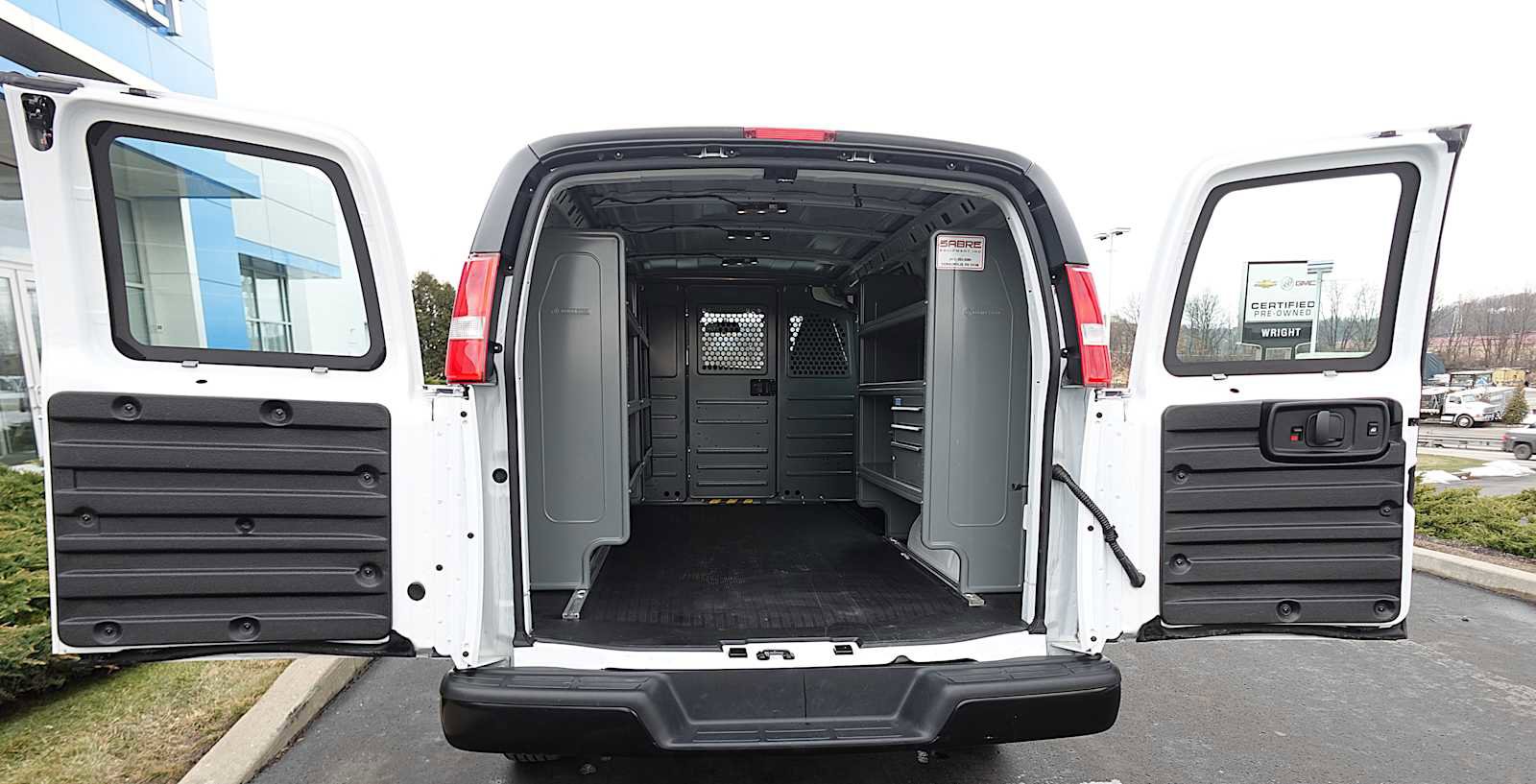 Used 2025 Chevrolet Express 3500 w/ Driver Convenience Package image 20